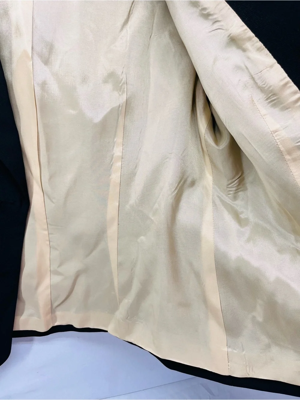 AGB Black Single-Button Tailored Women's Blazer with Pale Yellow Lining